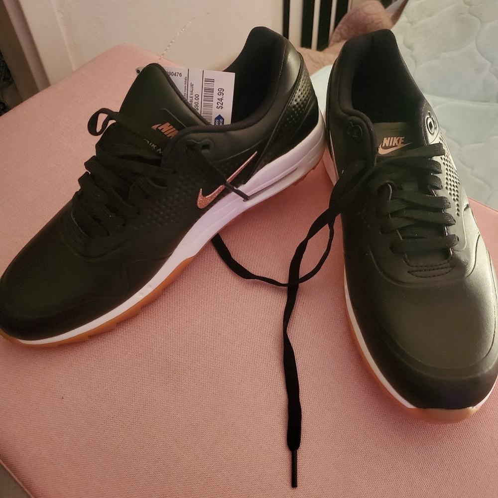 NWT Nike Air Max Black with Rose Gold